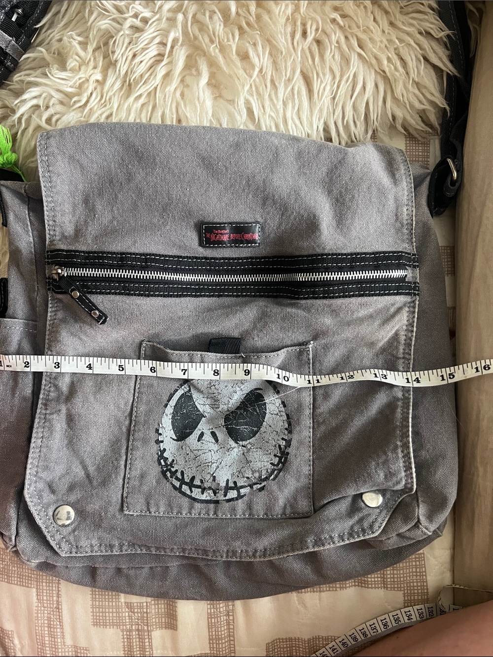 Gray Canvas Messenger Bag with Jack Skellington Graphic - Unbranded - Picture 4 of 5
